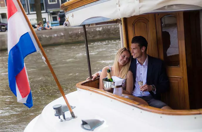 VIP-canal-cruise-Amsterdam